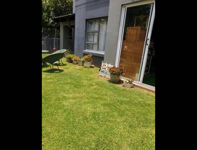 3 BEDROOM TOWNHOUSE FOR SALE IN GREENSTONE HILL